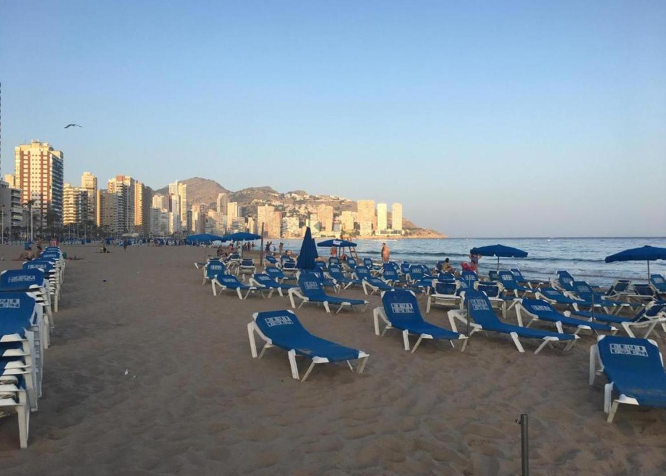Apartment Wunderschoenes Fuer 4 Gaeste Mit Pool & Klima, Lage In Strandnaehe Benidorm
